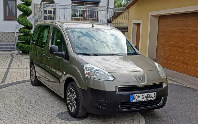 samochody osobowe Peugeot Partner cena 25900 przebieg: 215000, rok produkcji 2013 z Pieńsk